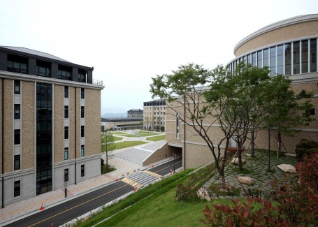 부산외국어대학교 홍보용 이미지